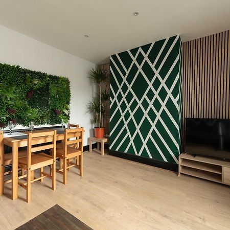 Lovely 2-Bed Apartment In Blackpool Secret House Exteriör bild