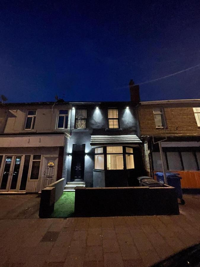 Lovely 2-Bed Apartment In Blackpool Secret House Exteriör bild